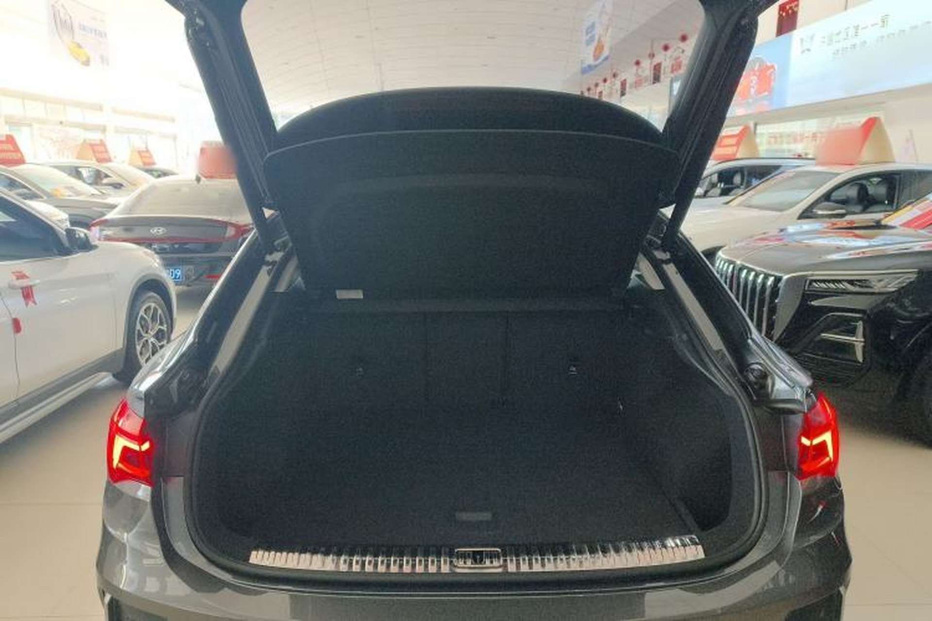 Used Audi Q3 Sportback 2020 40 TFSI Fashion Model Trunk