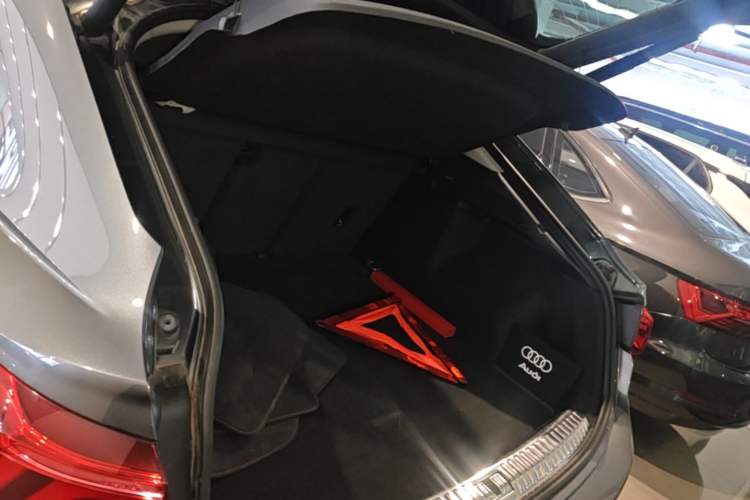 Used Audi Q3 Sportback 2020 40 TFSI Fashion Model Trunk