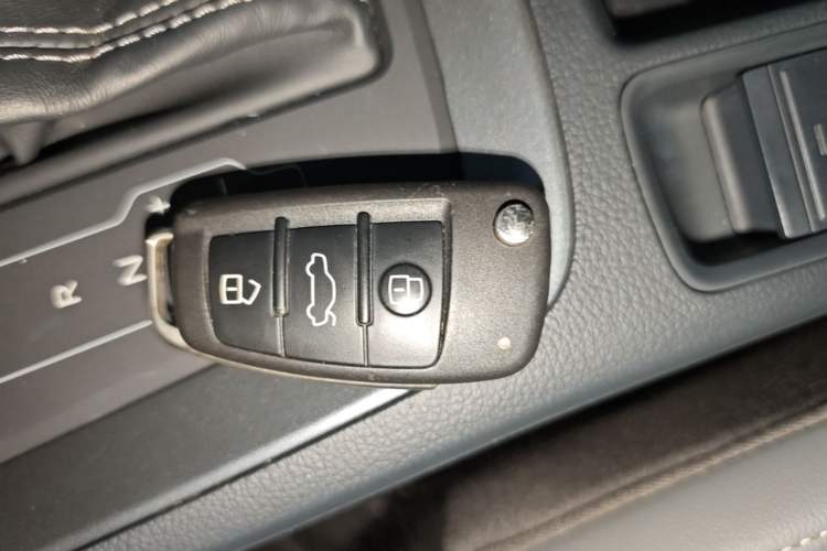 Used Audi Q3 Sportback 2020 40 TFSI Fashion Model Vehicle Key