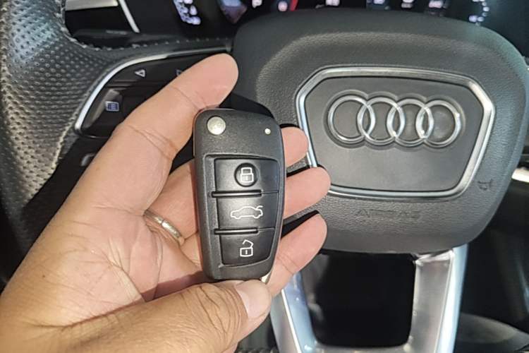 Used Audi Q3 Sportback 2020 40 TFSI Fashion Model Vehicle Key