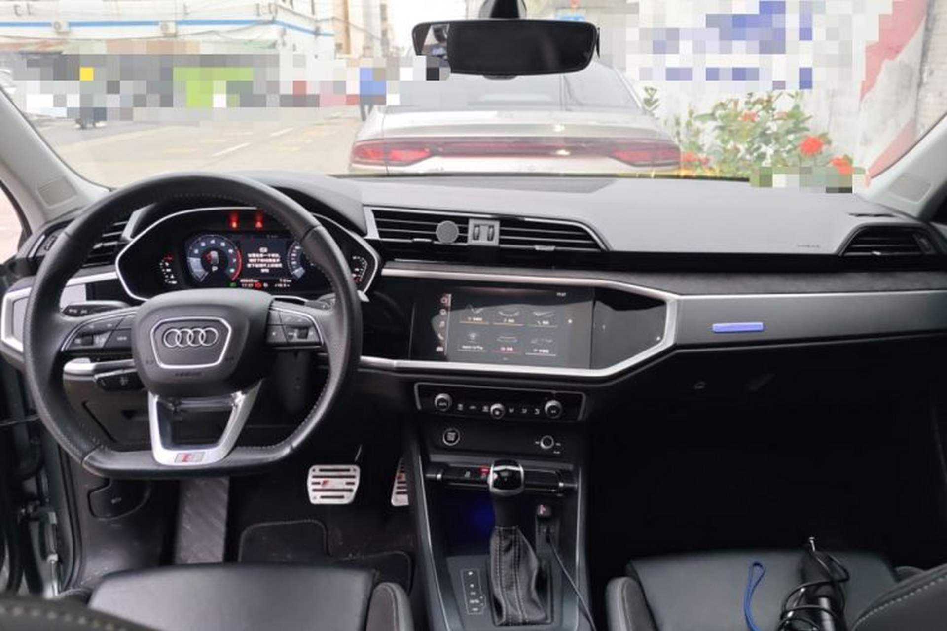 Used Audi Q3 Sportback 2020 40 TFSI Fashion Model Center Console