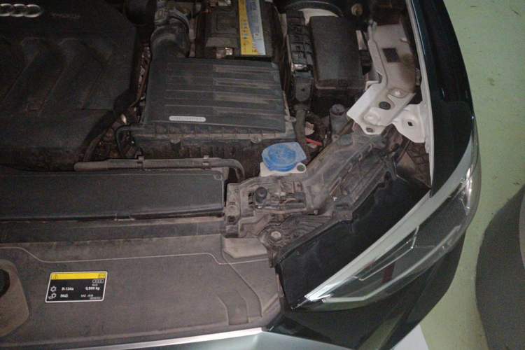 Used Audi Q3 Sportback 2020 40 TFSI Fashion Model Engine Bay Left