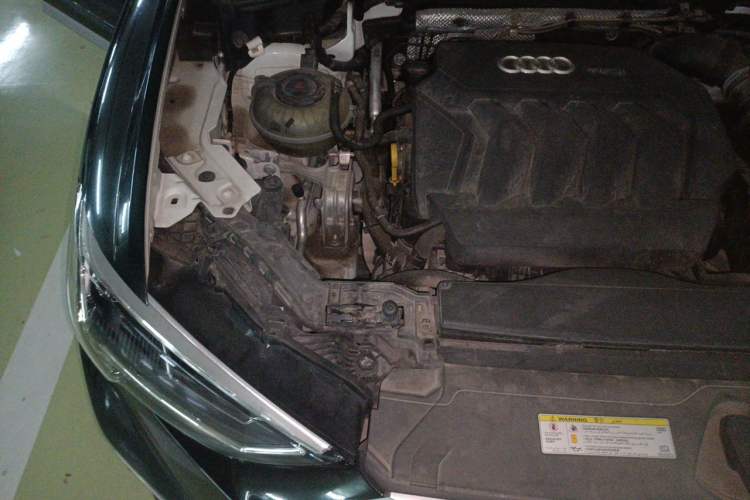 Used Audi Q3 Sportback 2020 40 TFSI Fashion Model Engine Bay Right