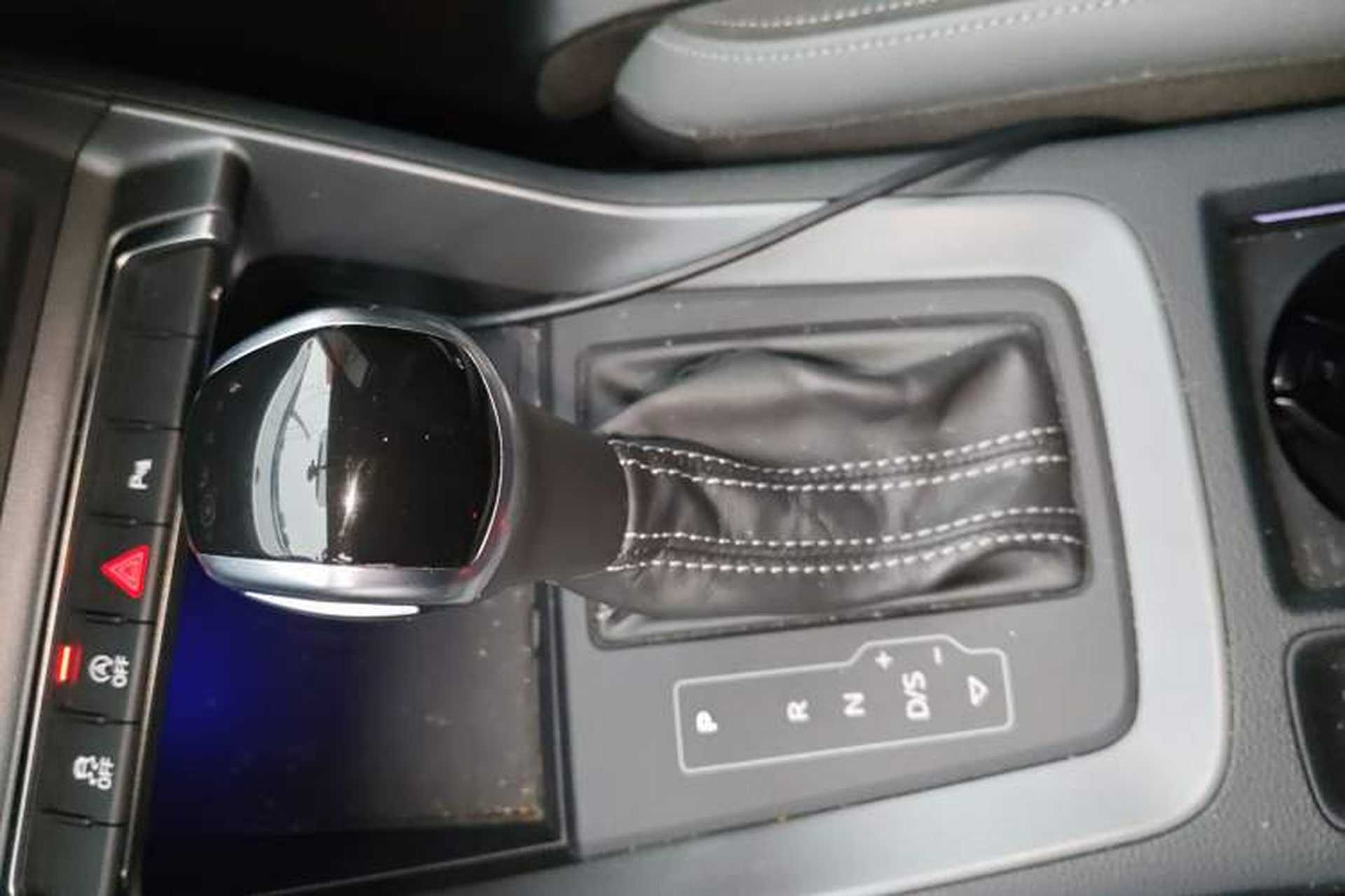 Used Audi Q3 Sportback 2020 40 TFSI Fashion Model Gear Lever