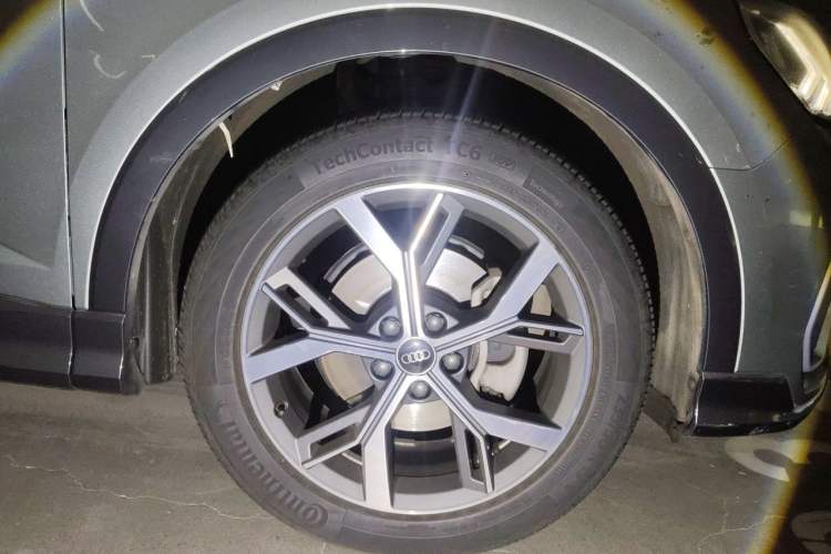 Used Audi Q3 Sportback 2020 40 TFSI Fashion Model Right Front Wheel Hub
