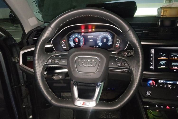 Used Audi Q3 Sportback 2020 40 TFSI Fashion Model Steering Wheel