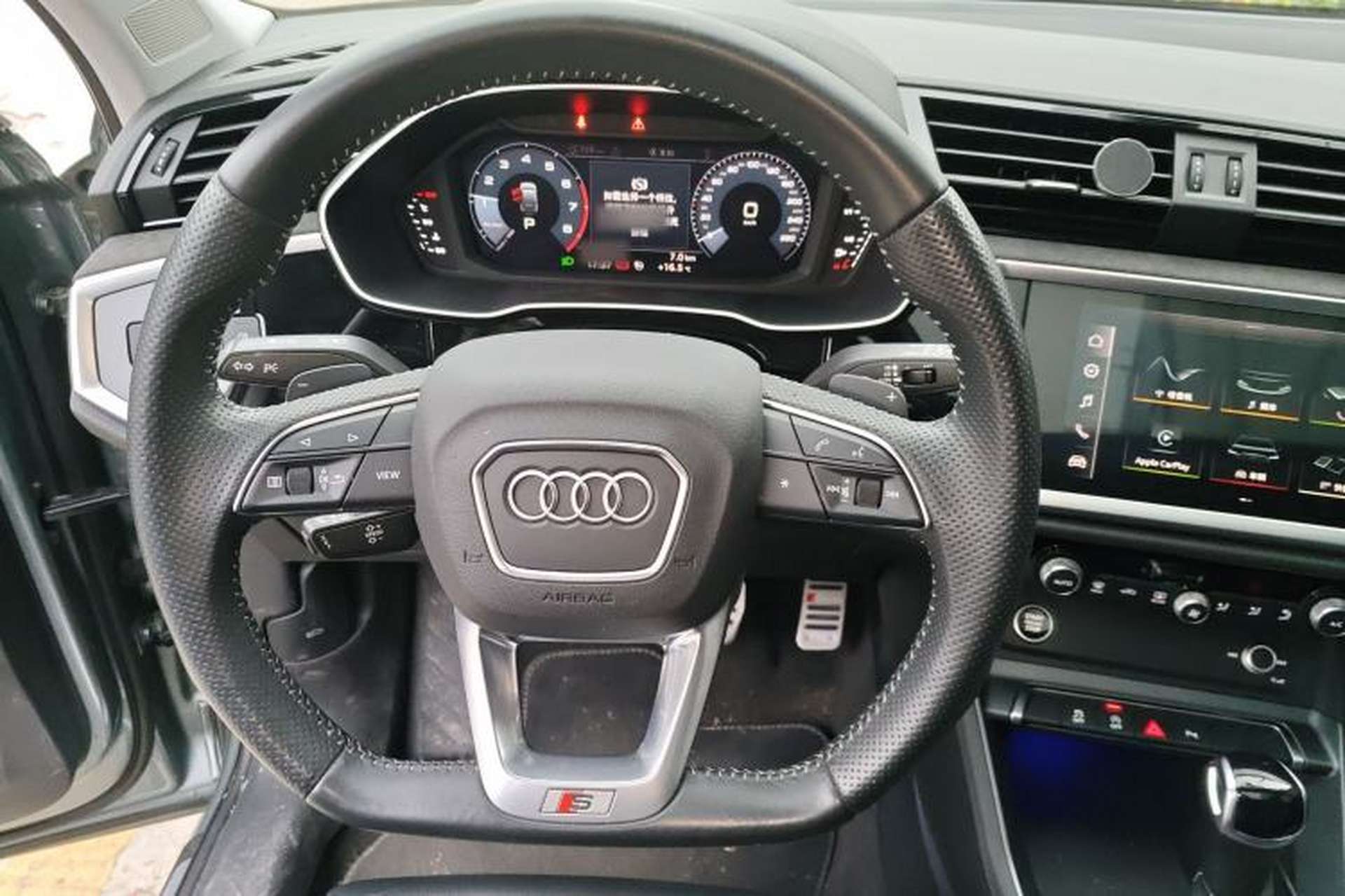 Used Audi Q3 Sportback 2020 40 TFSI Fashion Model Steering Wheel