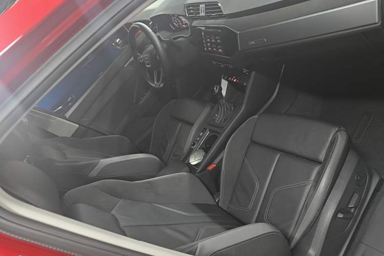 Used Audi Q3 Sportback 2020 35 TFSI Ambition Edition Right Front Seat