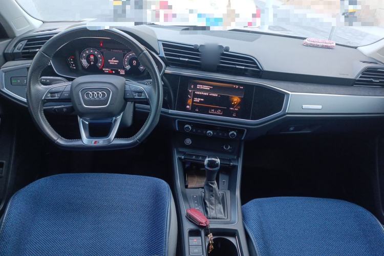 Used Audi Q3 Sportback 2020 40 TFSI Fashion Model Center Console