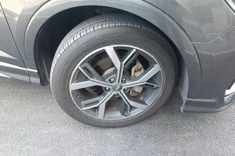 Used Audi Q3 Sportback 2020 40 TFSI Fashion Model Right Front Wheel Hub