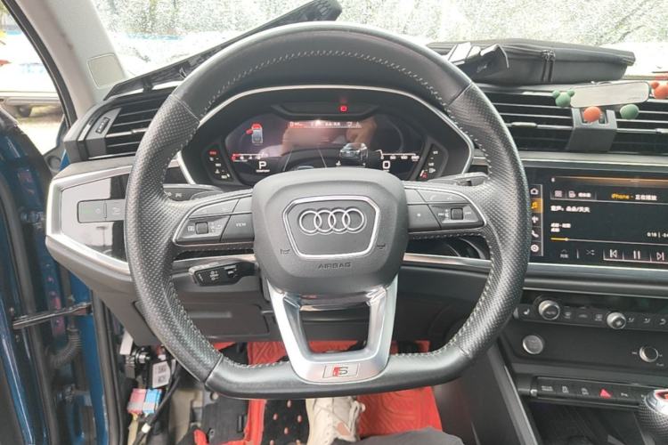 Used Audi Q3 Sportback 2020 45 TFSI quattro Luxury Edition Steering Wheel