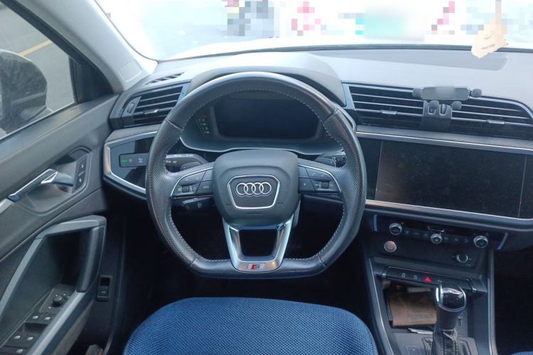 Used Audi Q3 Sportback 2020 40 TFSI Fashion Model Steering Wheel
