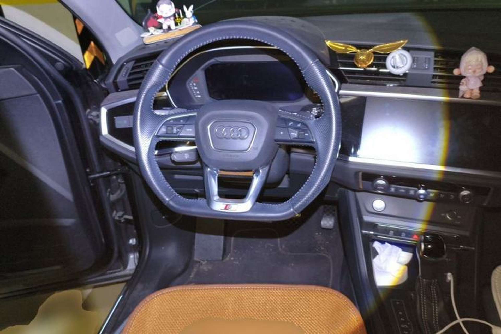 Used Audi Q3 Sportback 2020 40 TFSI Fashion Model Steering Wheel
