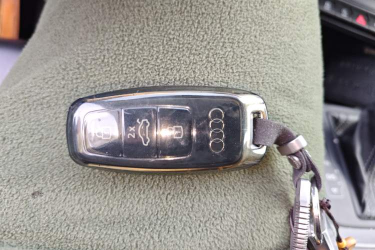 Used Audi Q3 Sportback 2020 40 TFSI Fashion Model Vehicle Key