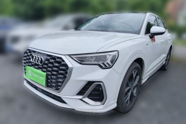 Ojetý Audi Q3 Sportback 2020 40 TFSI Fashion Model