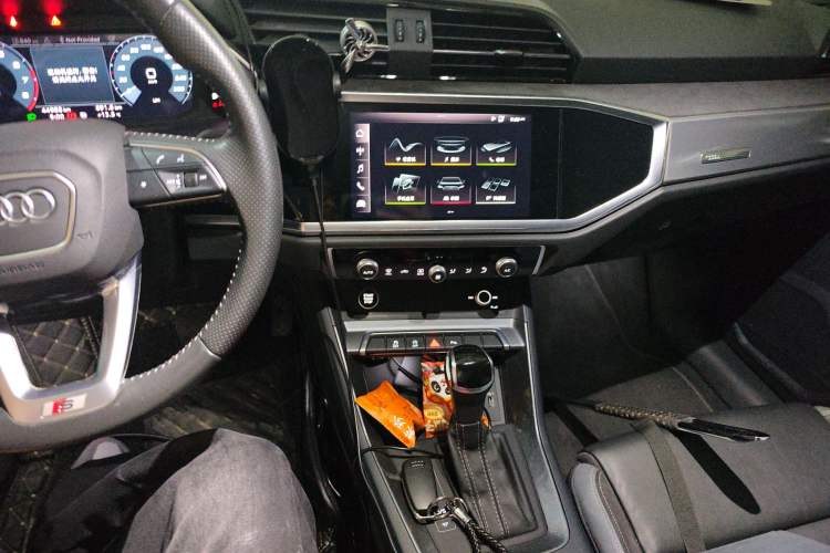 Used Audi Q3 Sportback 2020 35 TFSI Ambition Edition Audio And AC Panel