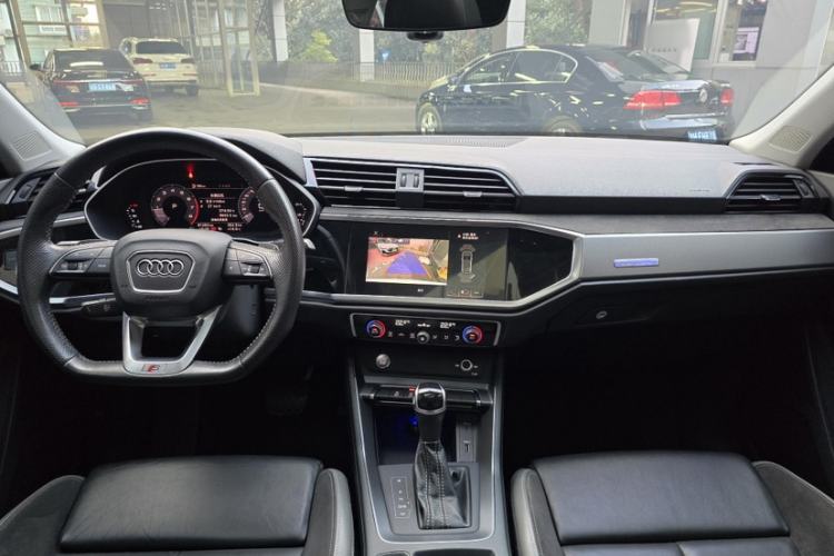 Used Audi Q3 Sportback 2020 40 TFSI Fashion Model Audio And AC Panel