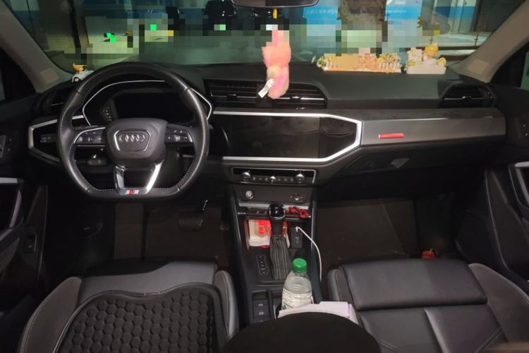 Used Audi Q3 Sportback 2020 40 TFSI Fashion Model Center Console