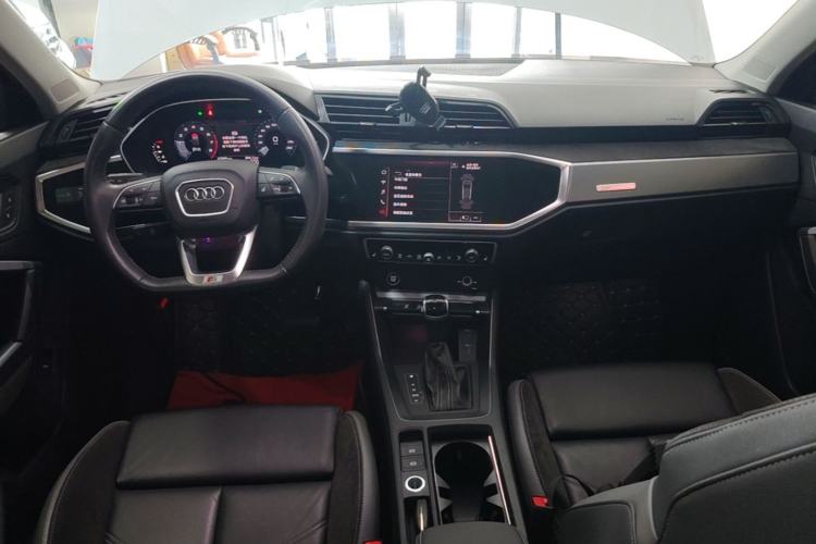 Used Audi Q3 Sportback 2020 40 TFSI Fashion Model Center Console