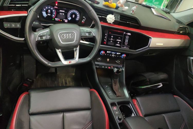 Used Audi Q3 Sportback 2020 40 TFSI Fashion Model Center Console