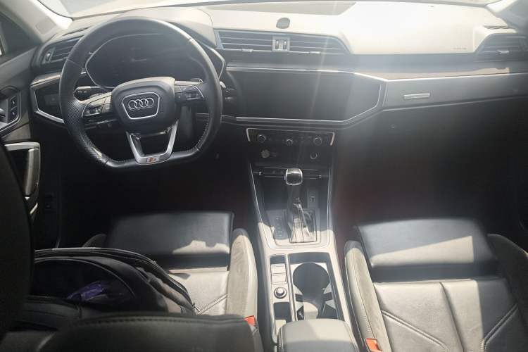 Used Audi Q3 Sportback 2020 40 TFSI Fashion Model Center Console
