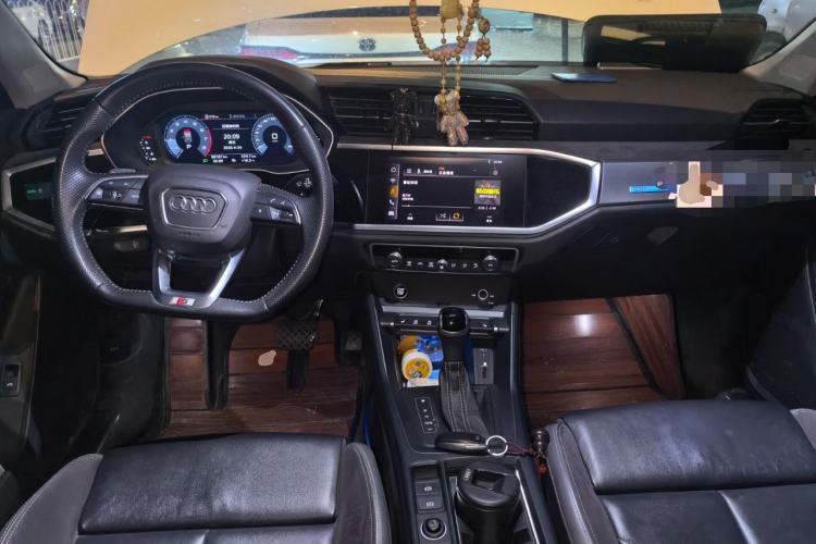 Used Audi Q3 Sportback 2020 40 TFSI Fashion Model Center Console