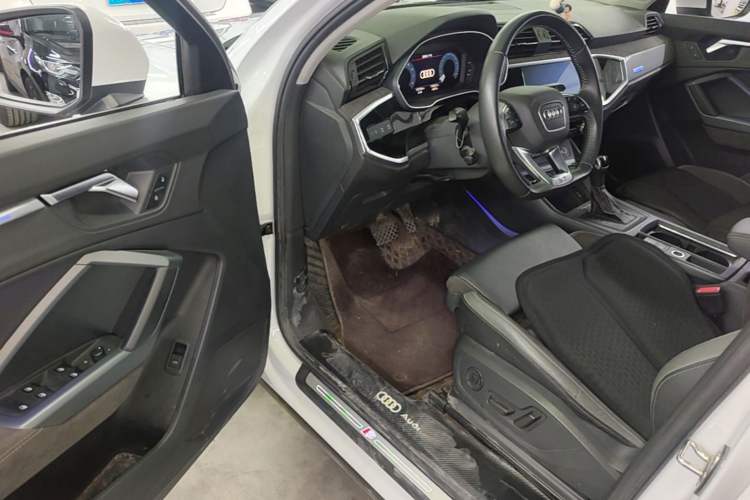 Used Audi Q3 Sportback 2020 40 TFSI Fashion Model Driver Seat