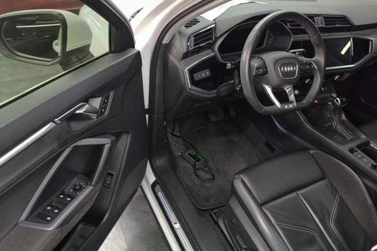 Used Audi Q3 Sportback 2020 40 TFSI Fashion Model Driver Seat