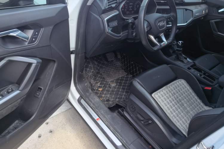 Used Audi Q3 Sportback 2020 40 TFSI Fashion Model Driver Seat