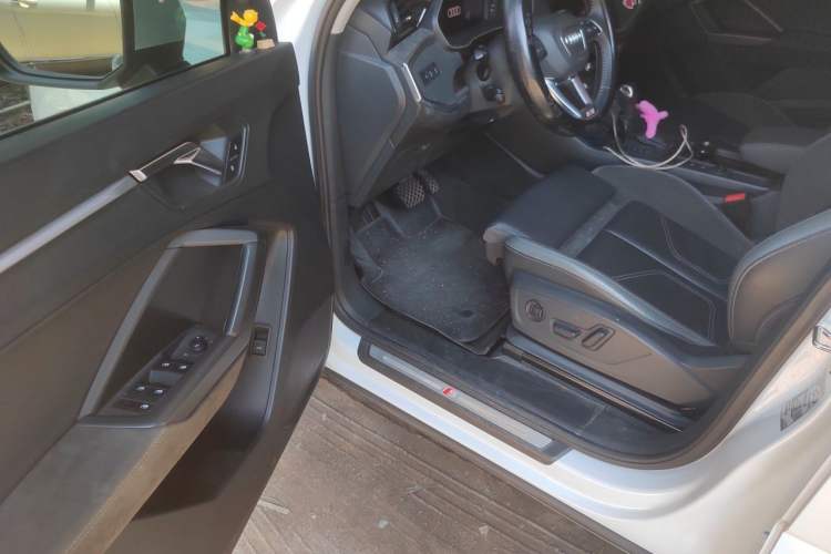 Used Audi Q3 Sportback 2020 40 TFSI Fashion Model Driver Seat