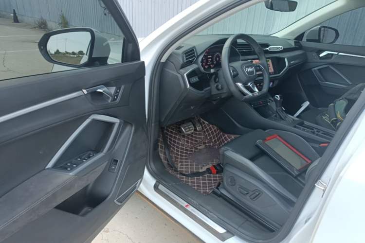 Used Audi Q3 Sportback 2020 45 TFSI quattro Fashion Edition Driver Seat
