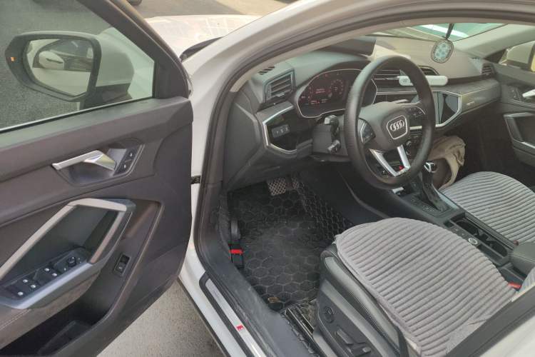 Used Audi Q3 Sportback 2020 35 TFSI Ambition Edition Driver Seat