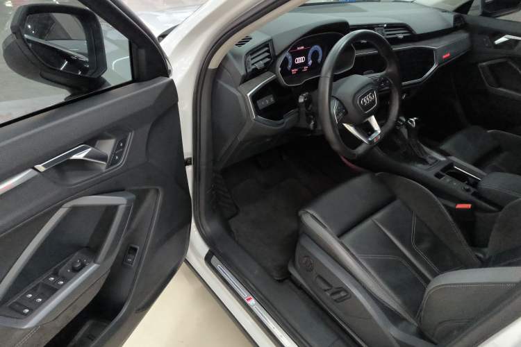 Used Audi Q3 Sportback 2020 40 TFSI Fashion Model Driver Seat