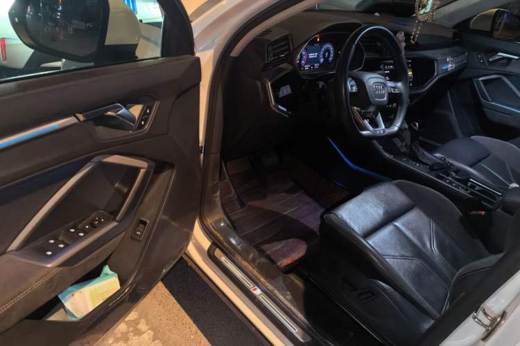 Used Audi Q3 Sportback 2020 40 TFSI Fashion Model Driver Seat