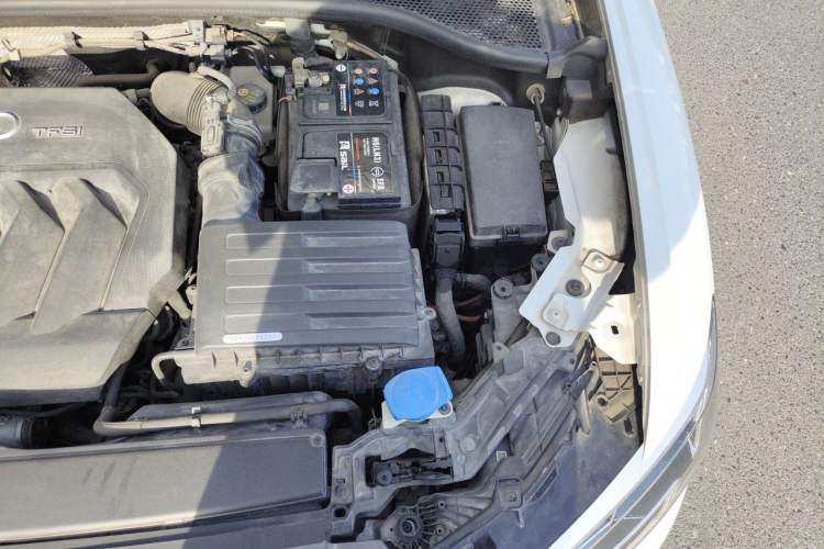 Used Audi Q3 Sportback 2020 40 TFSI Fashion Model Engine Bay Left
