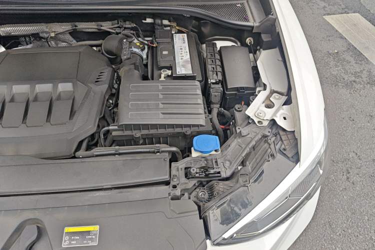 Used Audi Q3 Sportback 2020 40 TFSI Fashion Model Engine Bay Left