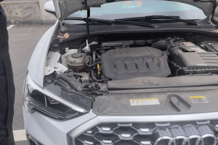 Used Audi Q3 Sportback 2020 40 TFSI Fashion Model Engine Bay Right