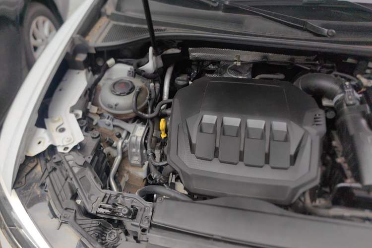 Used Audi Q3 Sportback 2020 40 TFSI Fashion Model Engine Bay Right