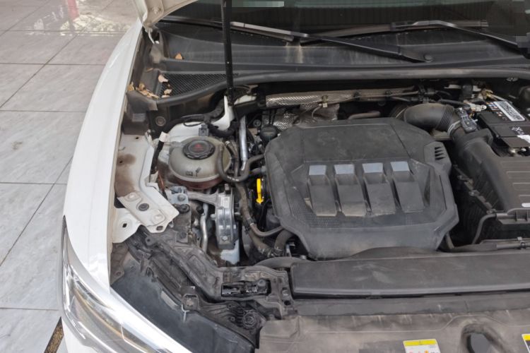 Used Audi Q3 Sportback 2020 40 TFSI Fashion Model Engine Bay Right