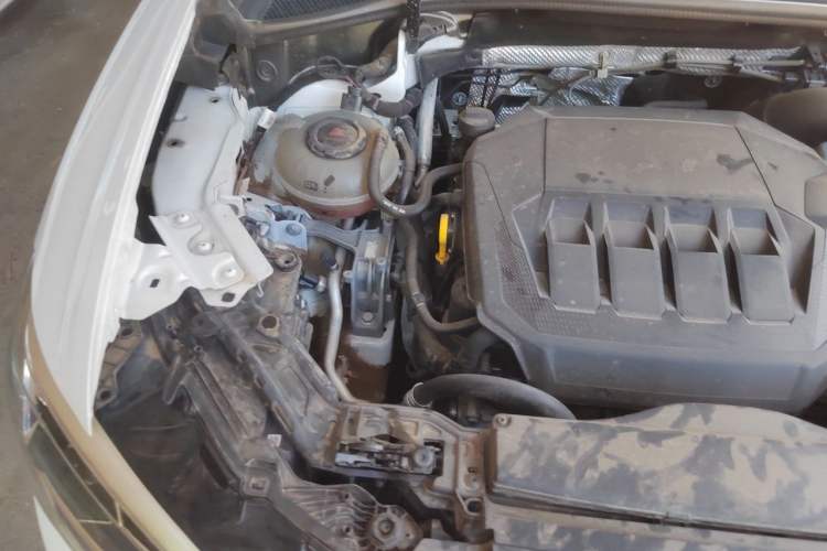 Used Audi Q3 Sportback 2020 40 TFSI Fashion Model Engine Bay Right