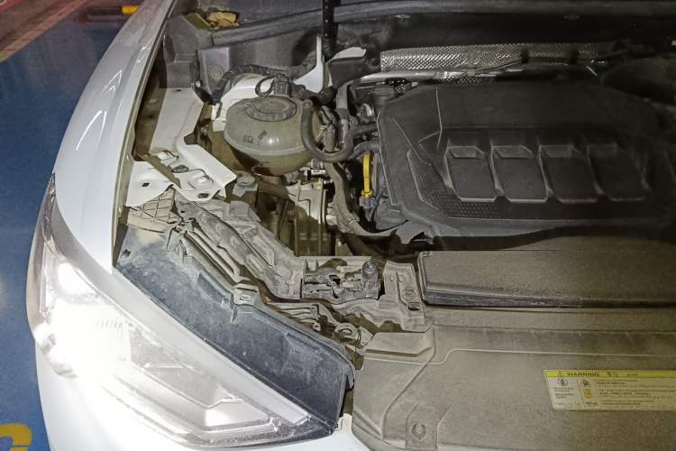 Used Audi Q3 Sportback 2020 40 TFSI Fashion Model Engine Bay Right