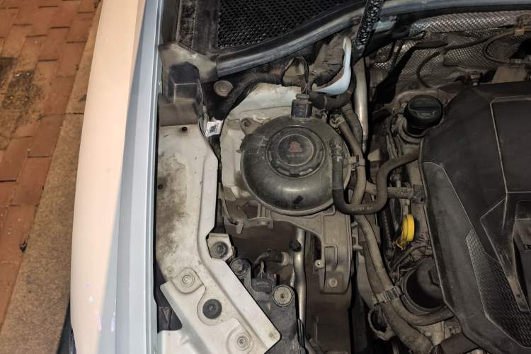 Used Audi Q3 Sportback 2020 40 TFSI Fashion Model Engine Bay Right