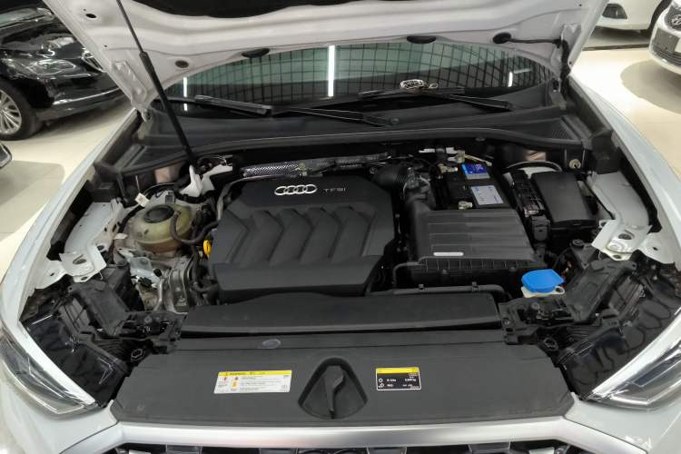 Used Audi Q3 Sportback 2020 40 TFSI Fashion Model Engine Bay