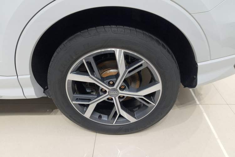 Used Audi Q3 Sportback 2020 40 TFSI Fashion Model Exterior 4