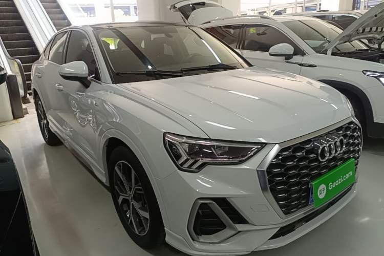 Used Audi Q3 Sportback 2020 40 TFSI Fashion Model Front Right 45 Deg