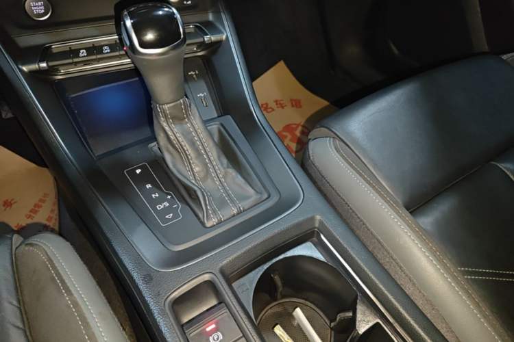 Used Audi Q3 Sportback 2020 40 TFSI Fashion Model Gear Lever