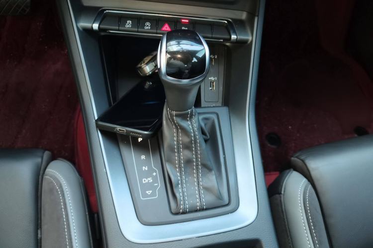 Used Audi Q3 Sportback 2020 40 TFSI Fashion Model Gear Lever