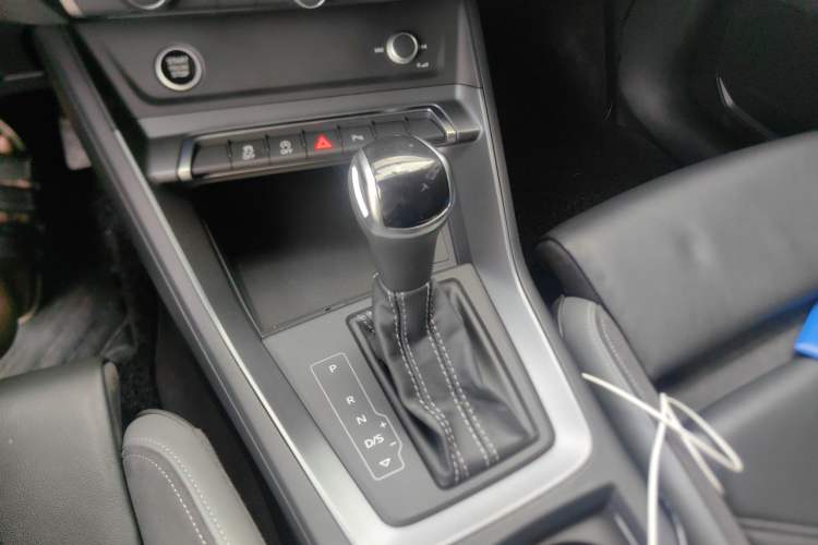 Used Audi Q3 Sportback 2020 40 TFSI Fashion Model Gear Lever