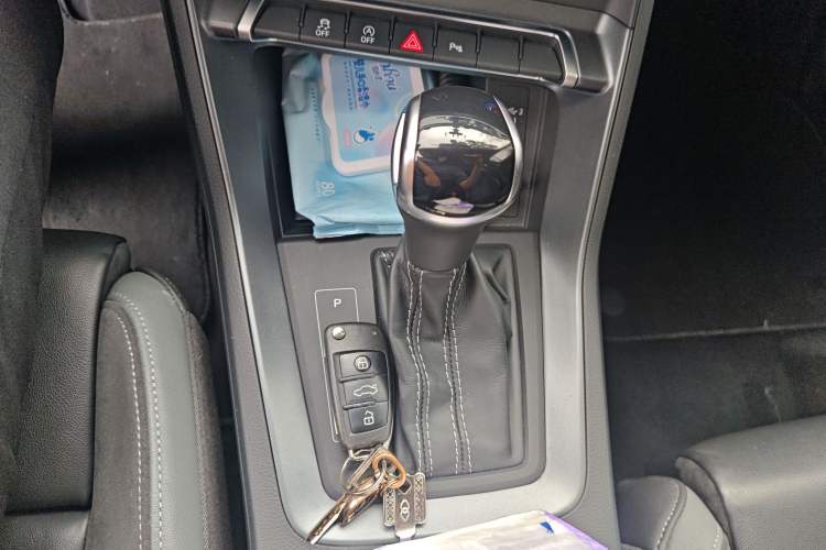 Used Audi Q3 Sportback 2020 40 TFSI Fashion Model Gear Lever