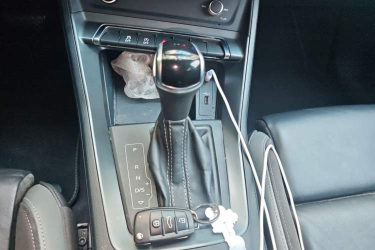 Used Audi Q3 Sportback 2020 40 TFSI Fashion Model Gear Lever